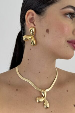 Brinco Pétalas em Gota - Semijoia Ouro